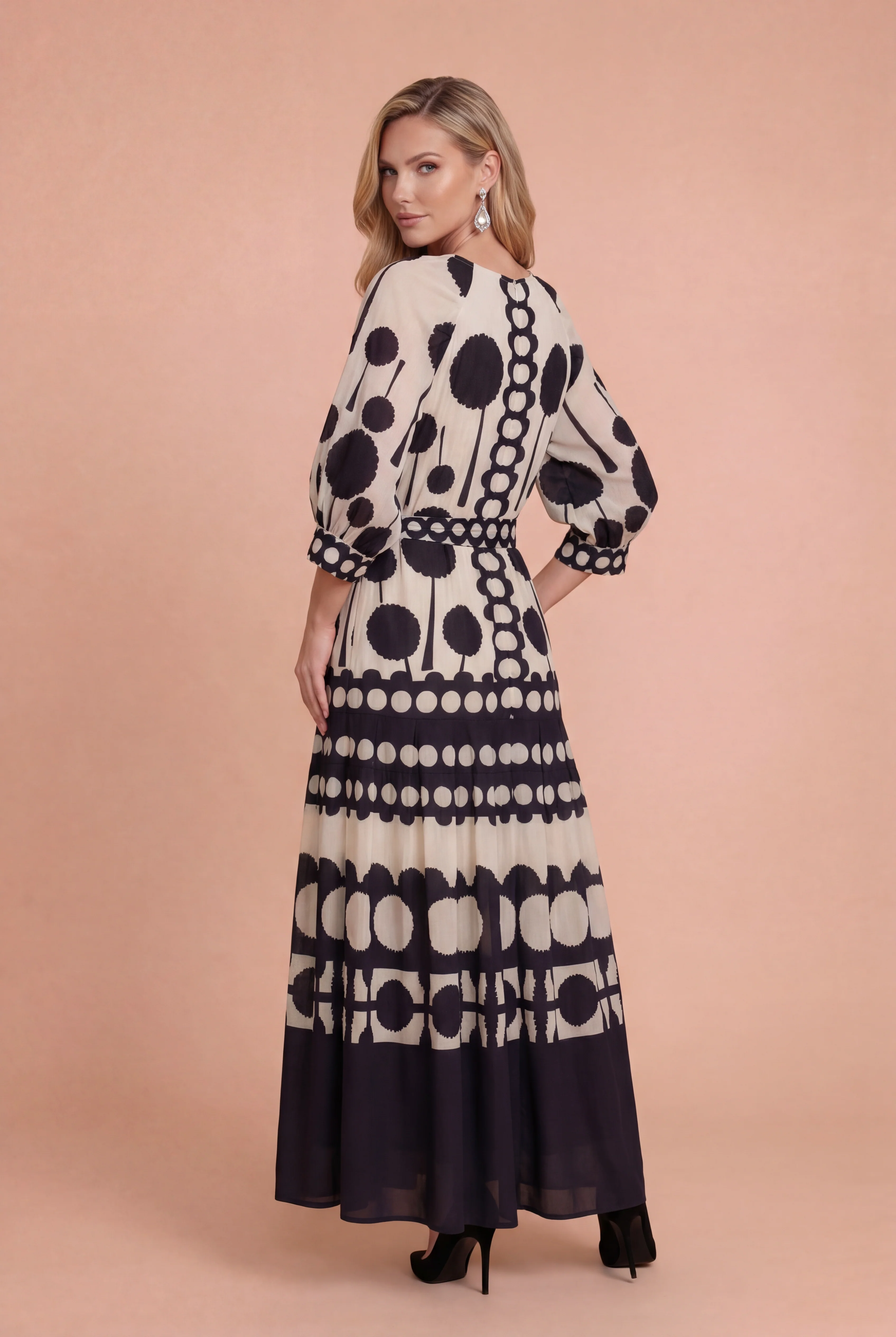 GF1590 GEOMETRIC DOT PRINT MAXI DRESS - Image 2