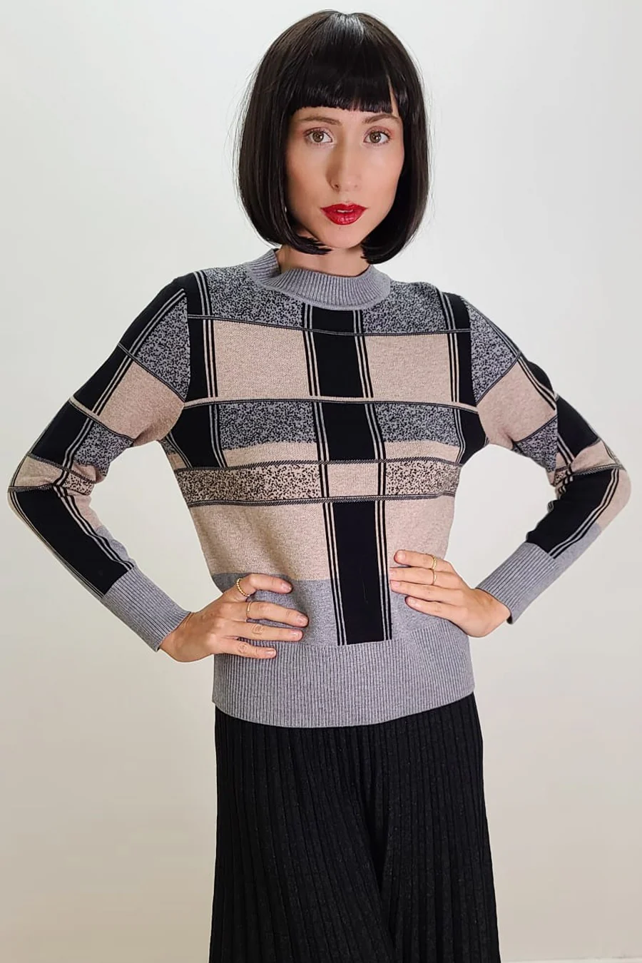 LS61079 PLAID CREW NECK SWEATER (RUST, GREY)