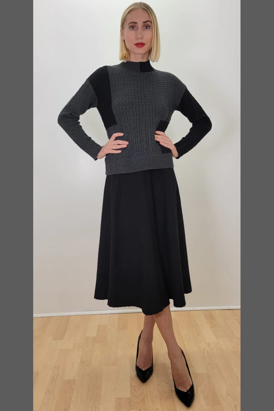 LS62012 SWEATER (RUST, GREY) - Image 2