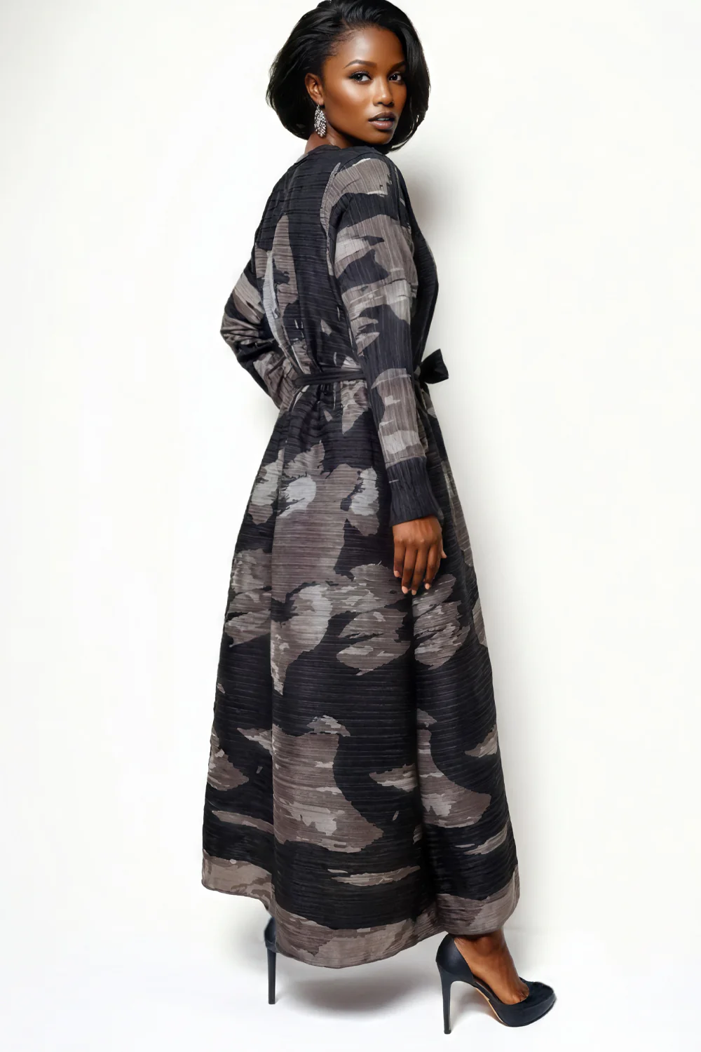 N2503 TONAL SYMMETRY CRINKLED MAXI DRESS - Image 2