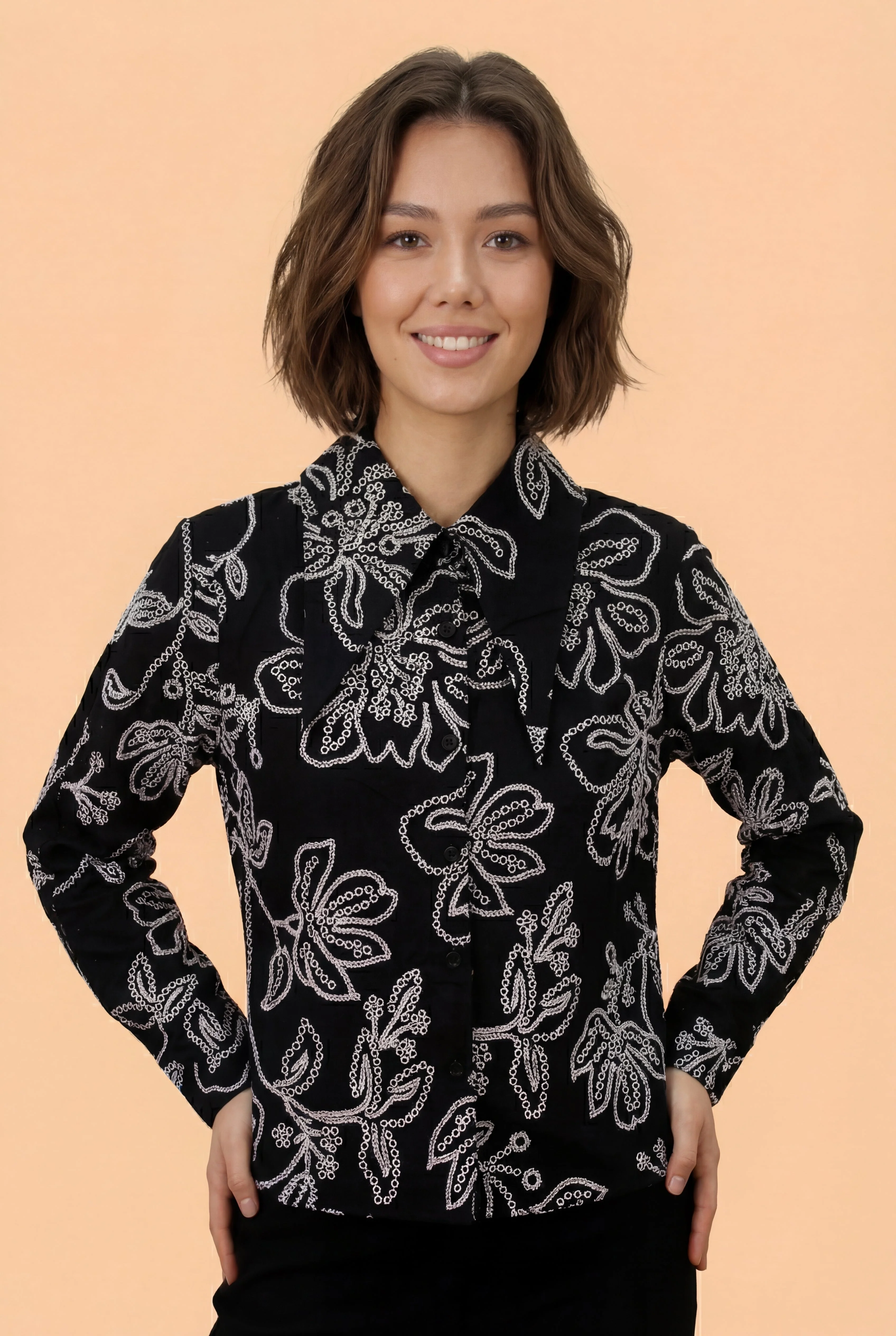 T2370 FLORAL PRINT EYELET TOP