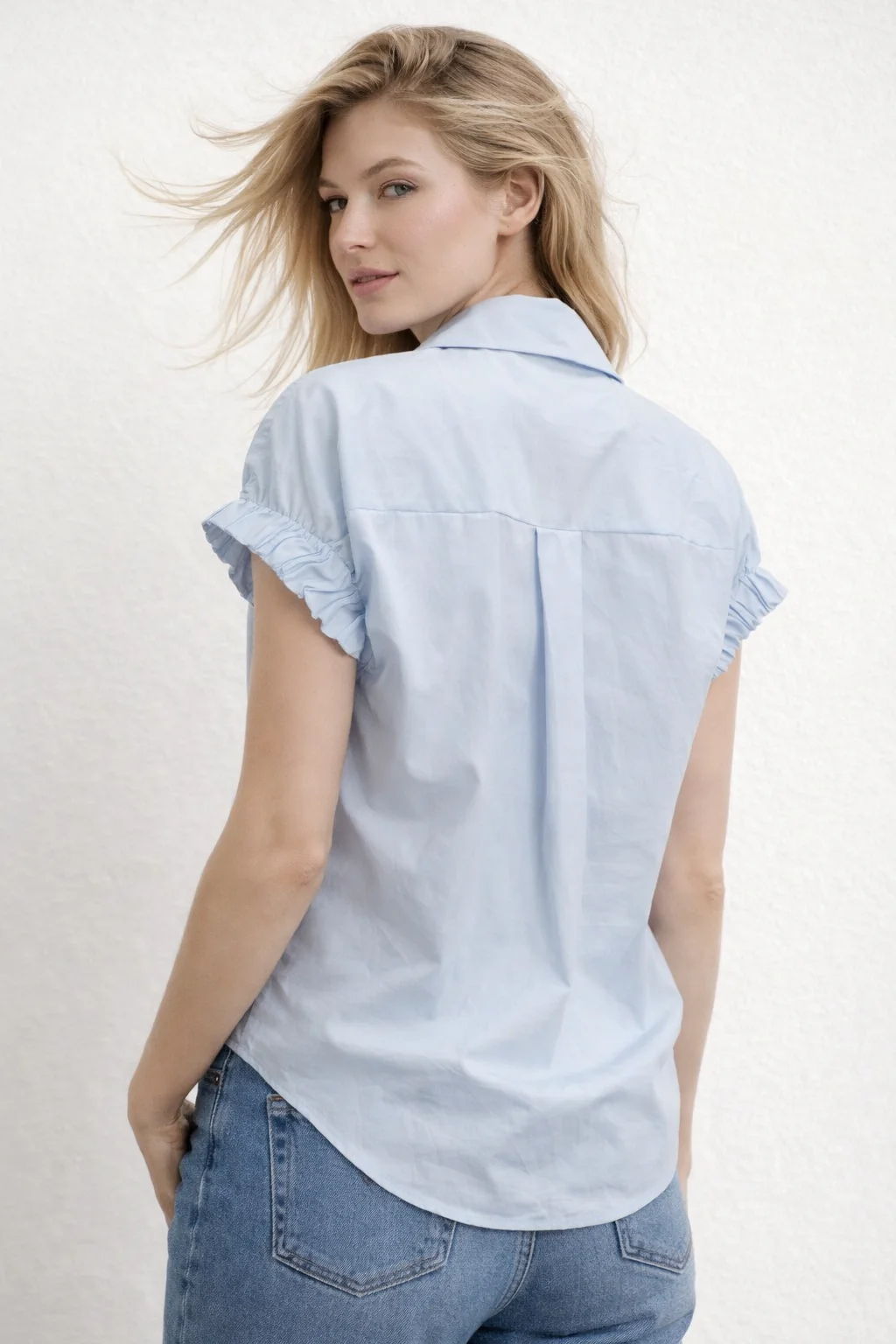 W5991 PEARL-EMBELLISHED BUTTON-DOWN TOP (BLU, WHT) - Image 3