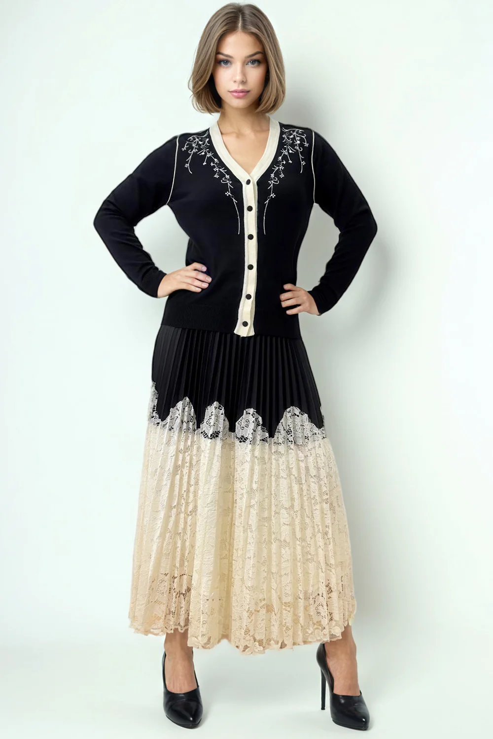 X7801 PLEATED LACE SKIRT (BLK/IVORY, IVORY, BLK) - Image 4